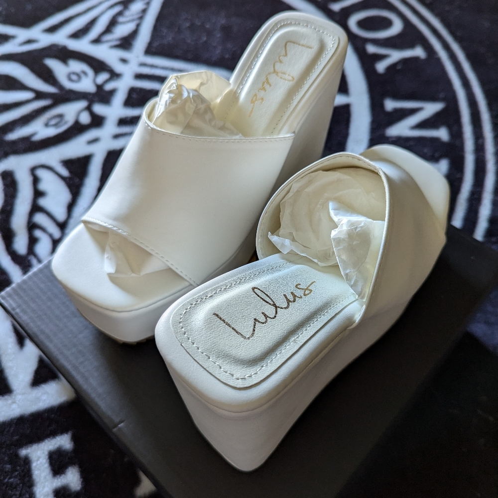 Callyy White Platform Slide Sandals